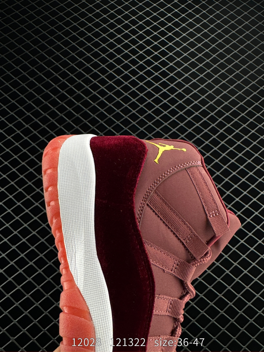 Nike Air Jordan 11 Retro Low LE